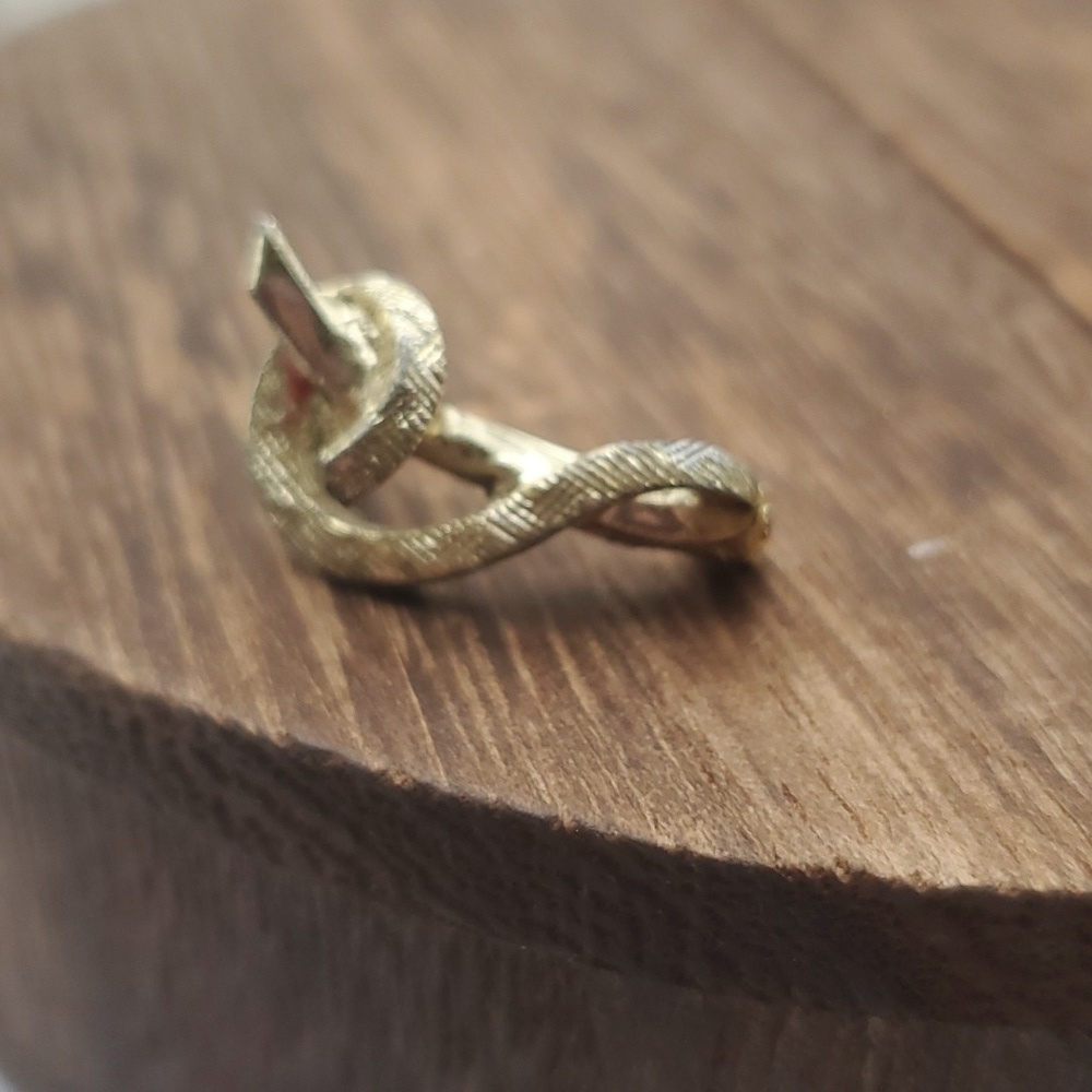 B653 twisted knot vintage pin brooch art deco